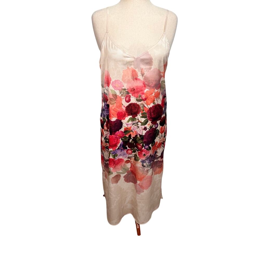 Soma satin nightgown v neck sleeveless side vent cream with floral elegant Sz L